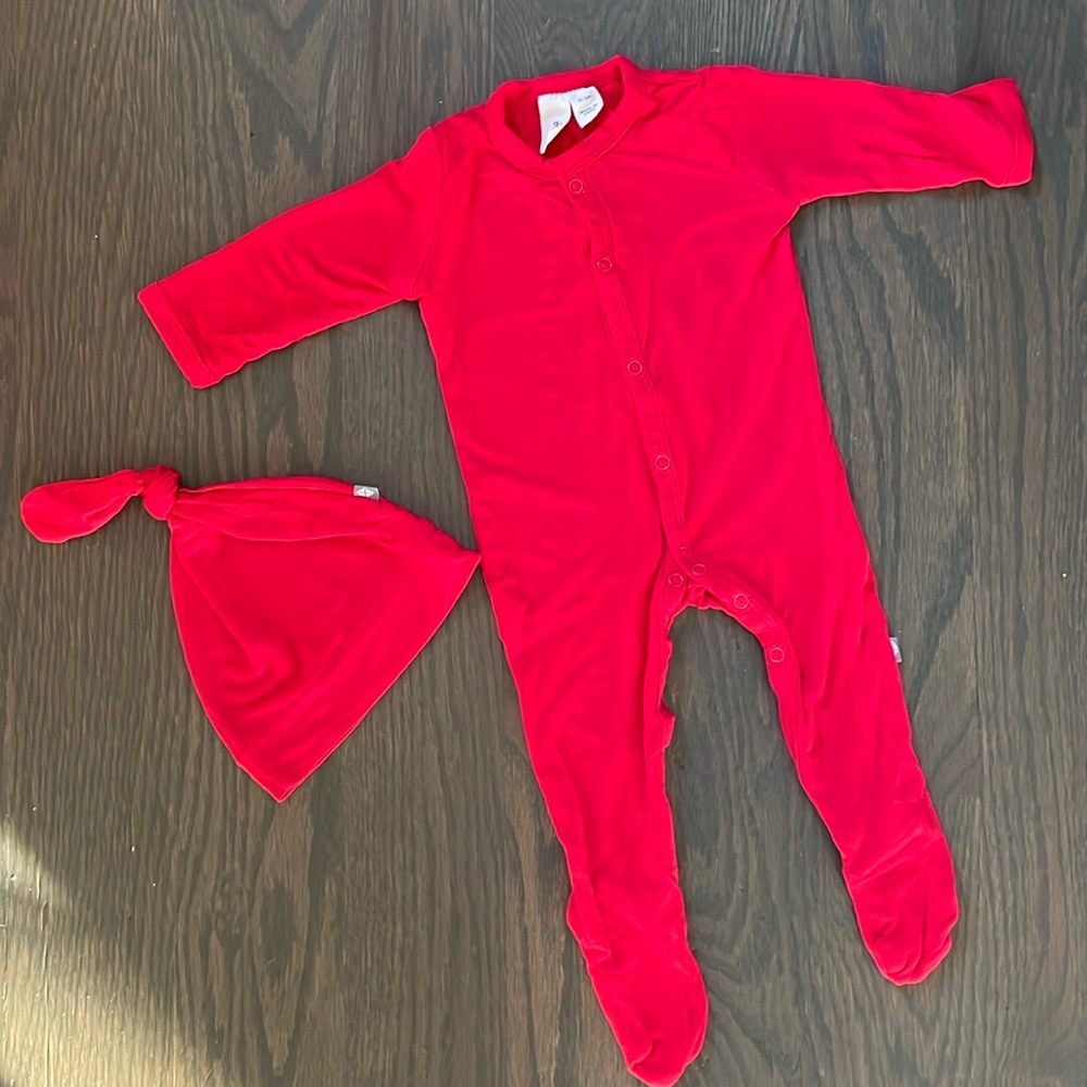 Kyte Baby Crimson Red Bamboo Footie & Knotted Hat Set 0-3M Pajamas